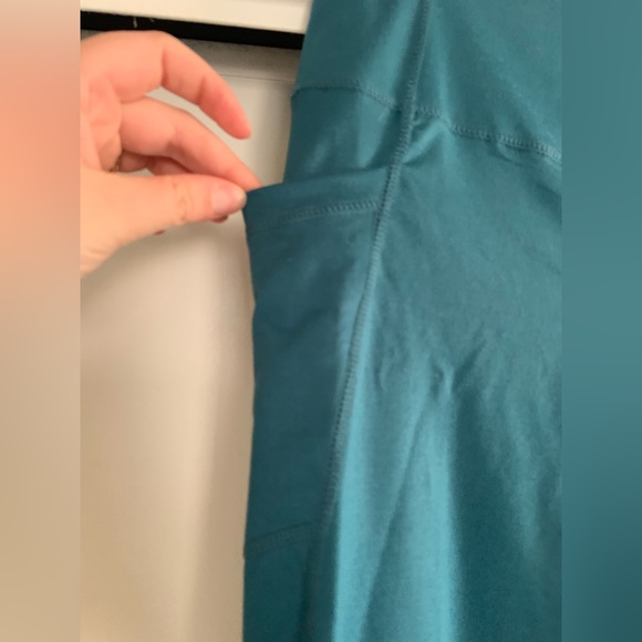 Turquoise cropped leggings - Picture 4 of 6